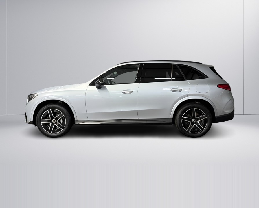 Mercedes-Benz GLC 300e 4MATIC AMG Line (4)