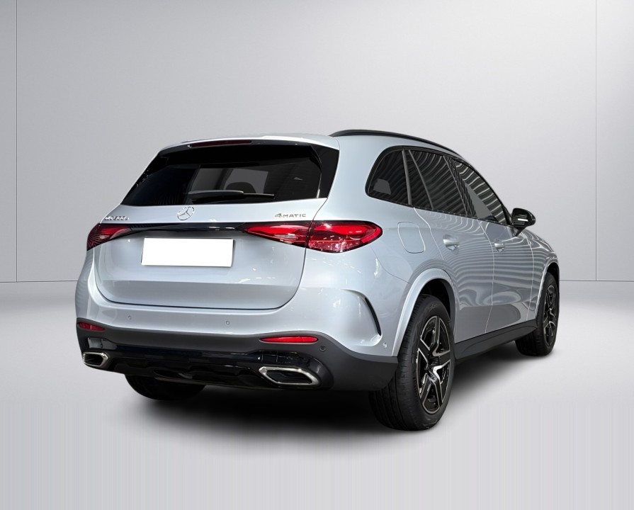 Mercedes-Benz GLC 300e 4MATIC AMG Line (3)
