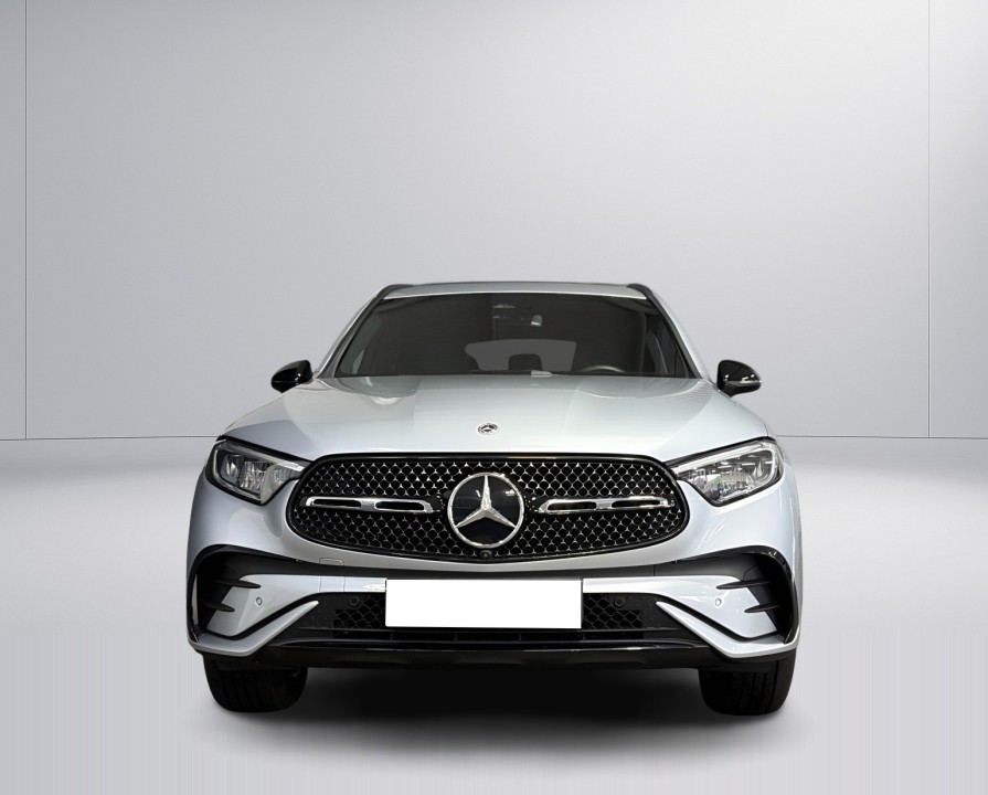 Mercedes-Benz GLC 300e 4MATIC AMG Line (2)