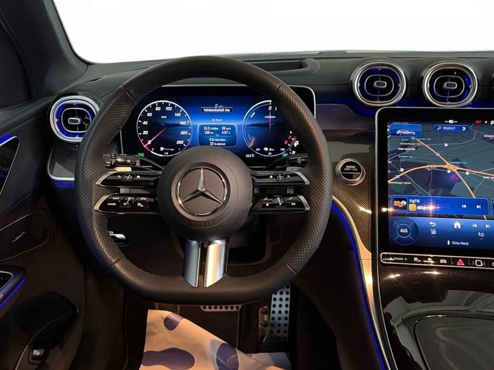 Mercedes-Benz GLC 300e 4MATIC AMG Line - foto 8