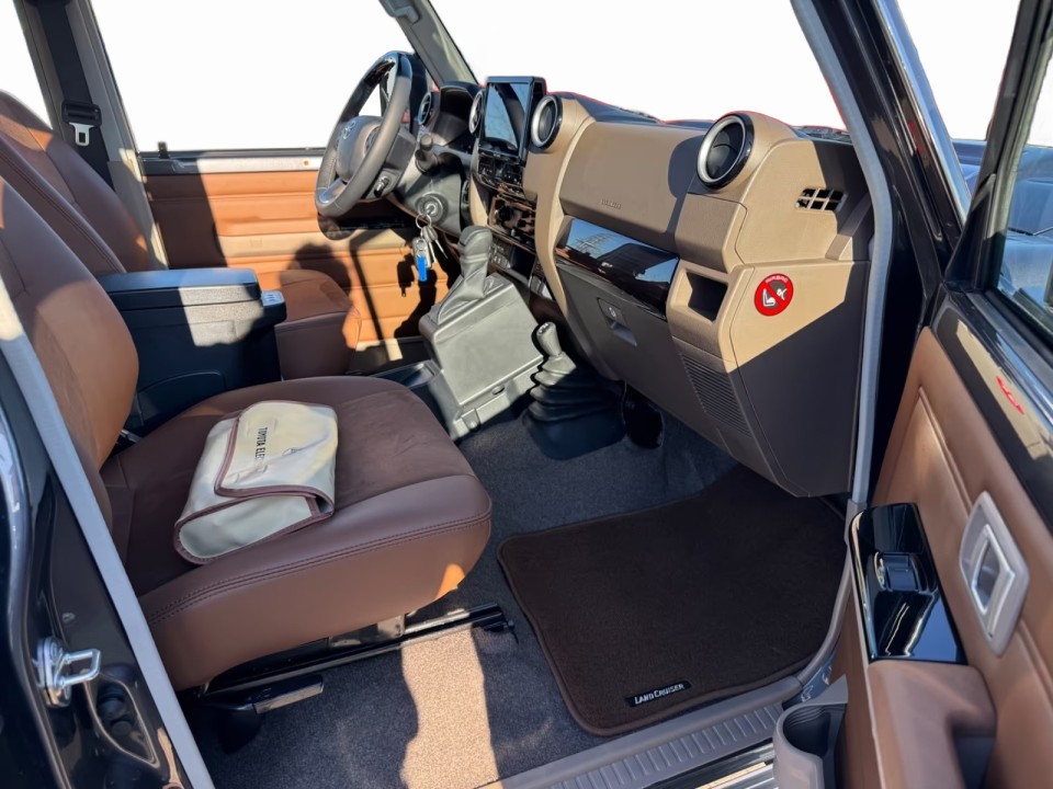 Toyota Land Cruiser GDJ 76 LX+ - foto 7