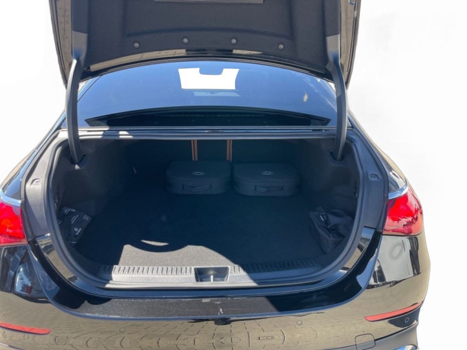 Mercedes-Benz E 400e 4MATIC - foto 19