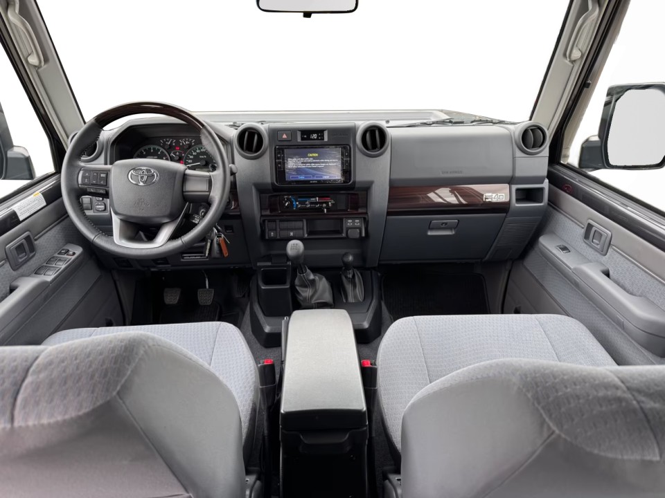 Toyota Land Cruiser GDJ 76 LX - foto 8