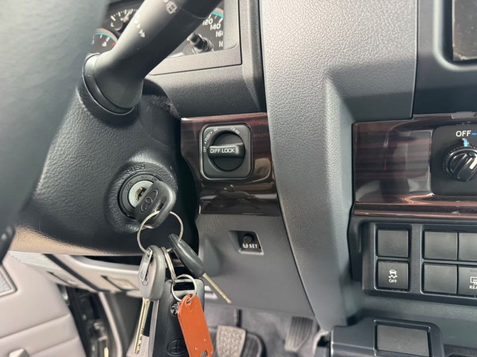 Toyota Land Cruiser GDJ 76 LX - foto 11