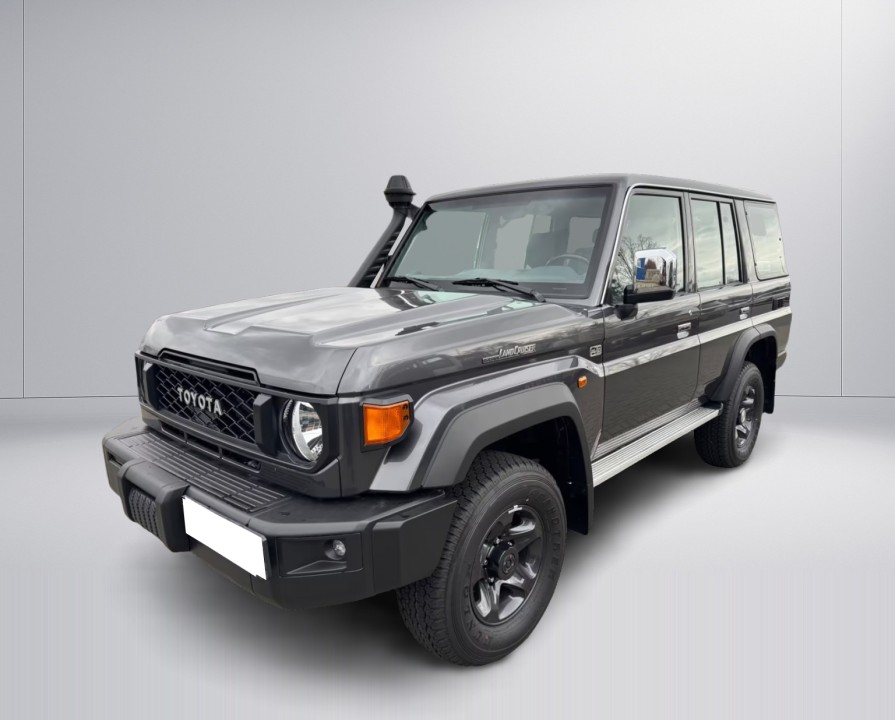 Toyota Land Cruiser GDJ 76 LX (2)