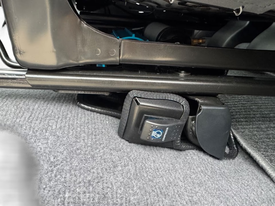 Toyota Land Cruiser GDJ 76 LX - foto 13
