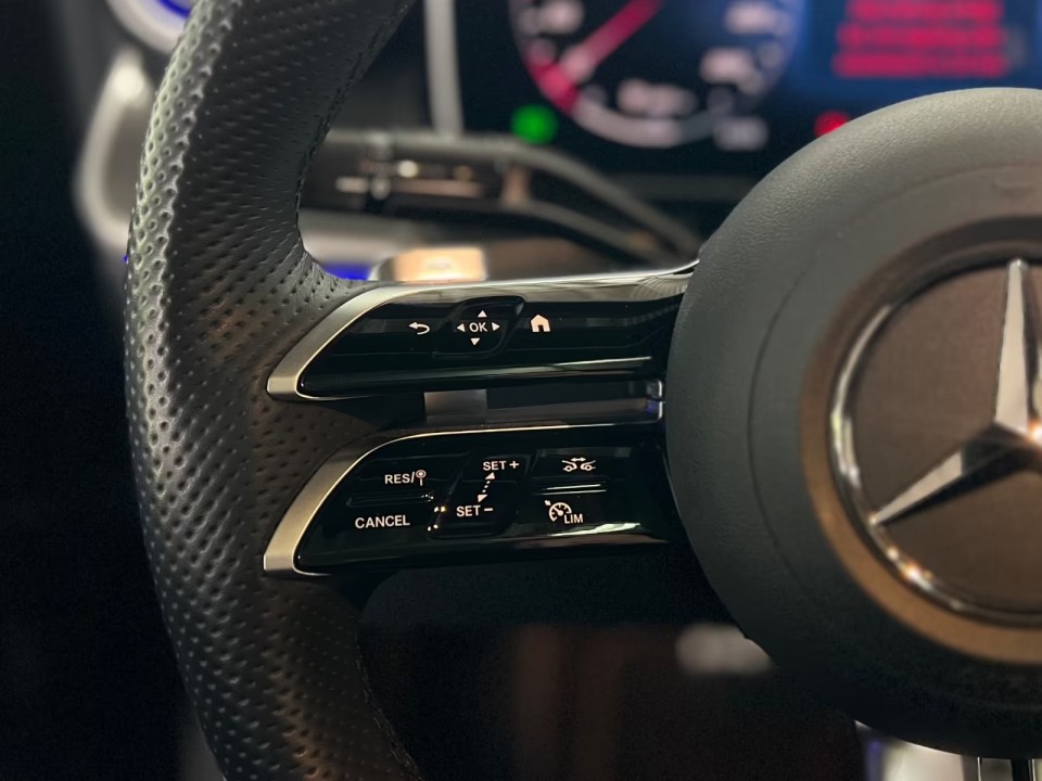 Mercedes-Benz GLC Coupé 300d 4MATIC AMG Line - foto 24