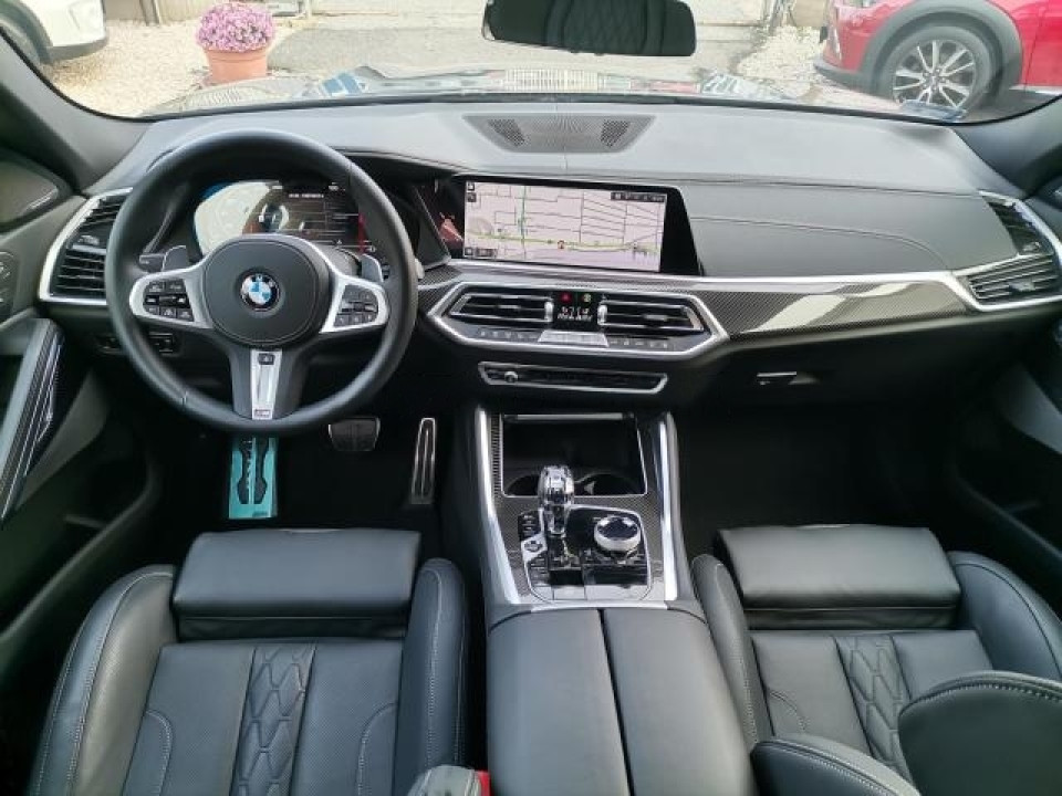 BMW X6 M50i (5)