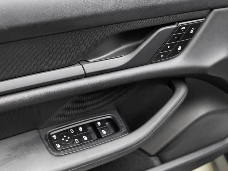 Porsche Taycan 4S - foto 20