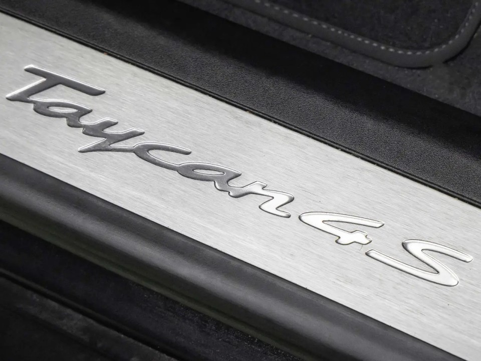Porsche Taycan 4S - foto 22