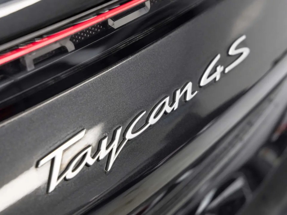Porsche Taycan 4S - foto 29