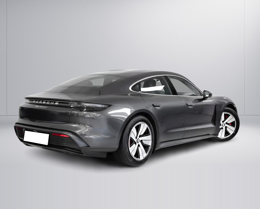 Porsche Taycan 4S (3)