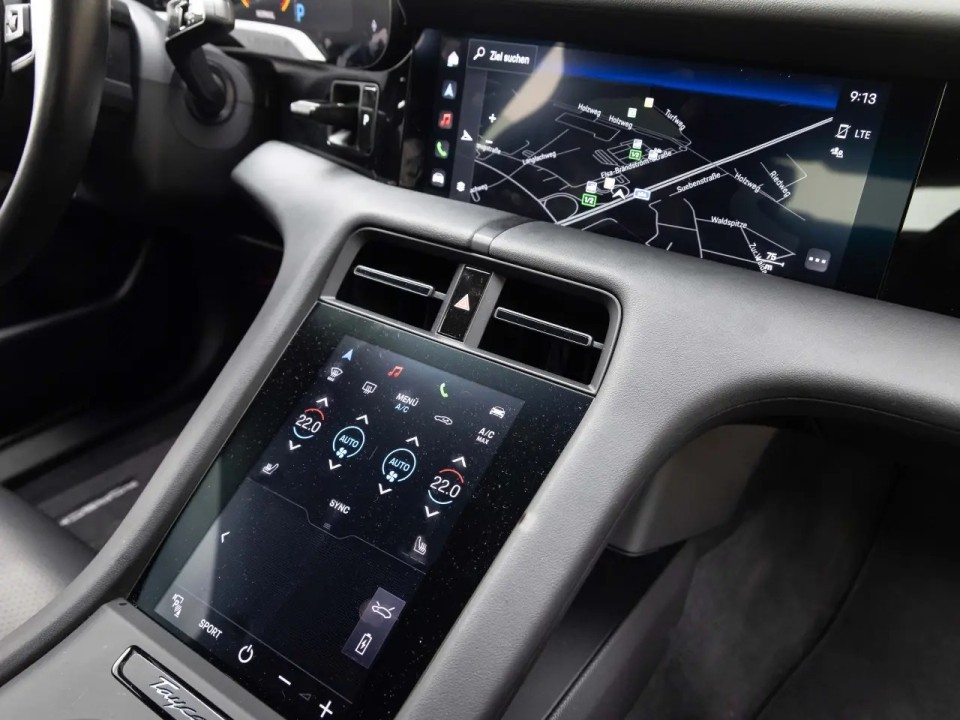 Porsche Taycan 4S - foto 17