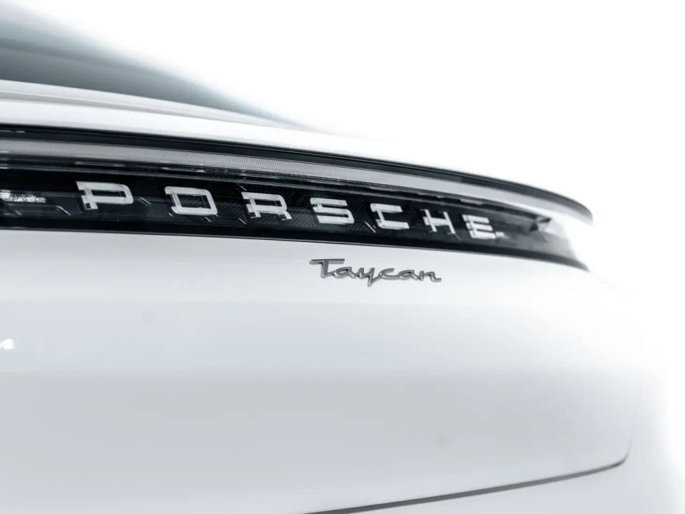Porsche Taycan - foto 24