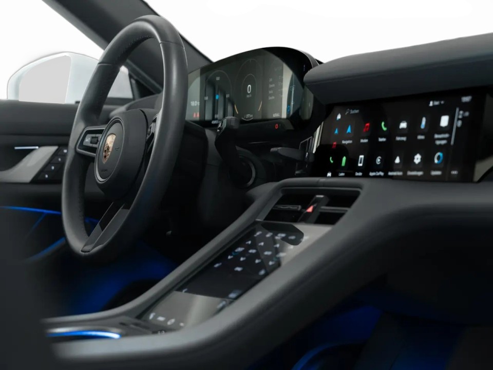 Porsche Taycan - foto 9
