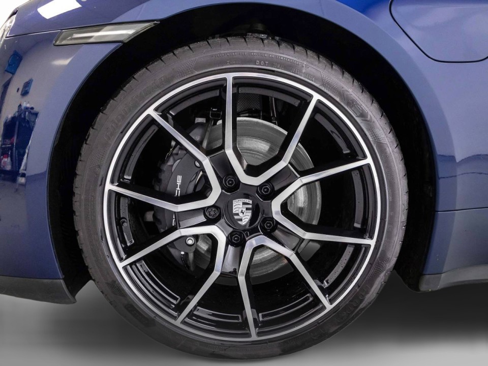 Porsche Taycan - foto 30