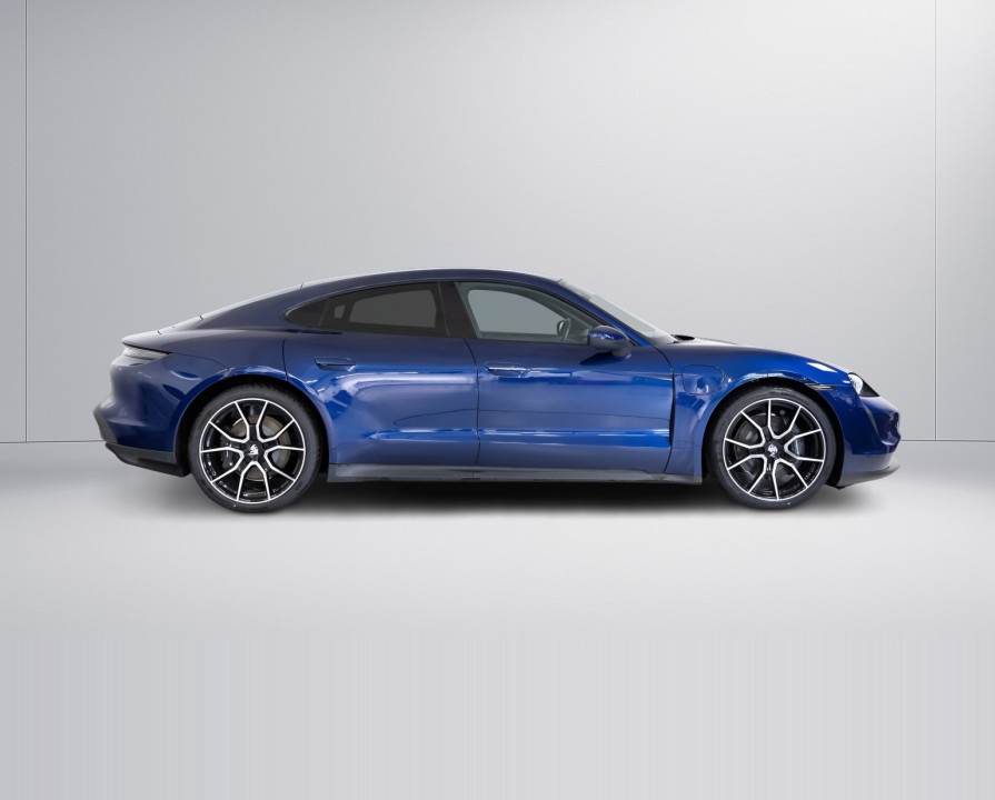 Porsche Taycan (2)