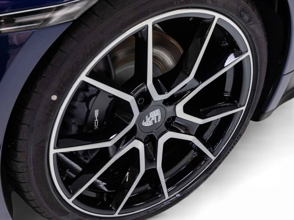 Porsche Taycan - foto 31