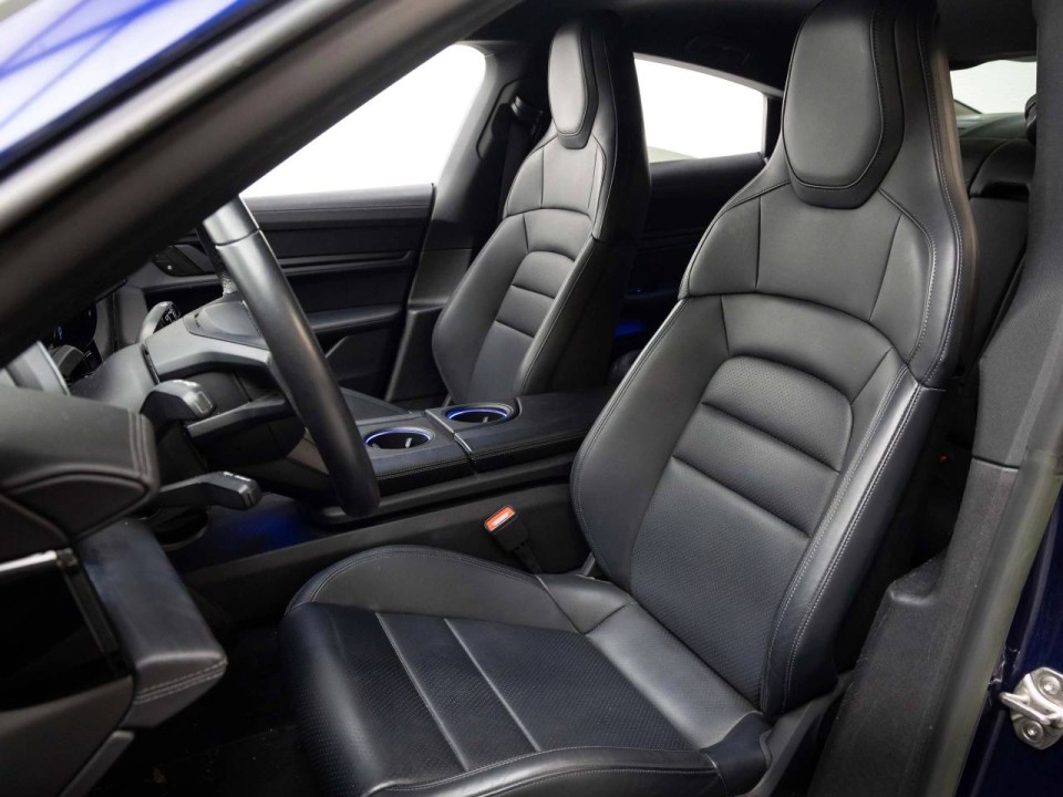 Porsche Taycan - foto 10