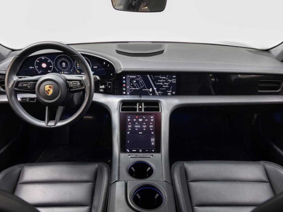 Porsche Taycan - foto 14