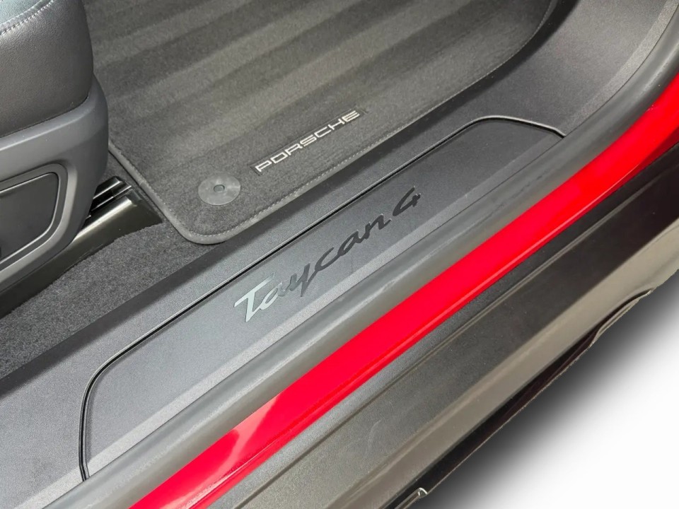 Porsche Taycan 4 Cross Turismo - foto 35