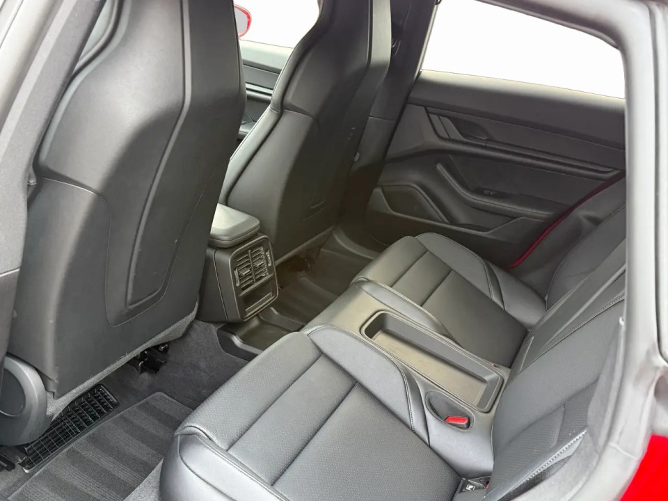 Porsche Taycan 4 Cross Turismo - foto 27