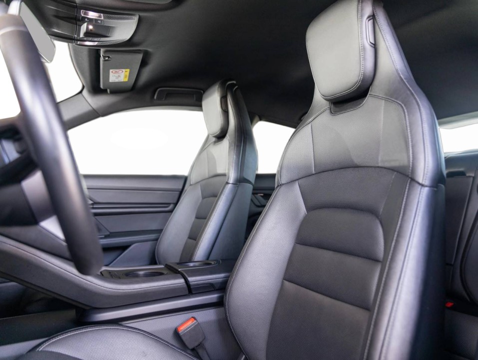 Porsche Taycan - foto 10