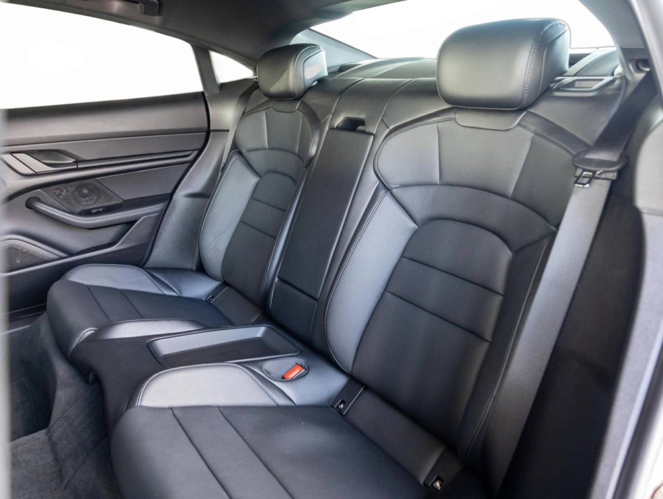 Porsche Taycan - foto 8
