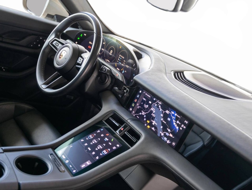 Porsche Taycan - foto 13