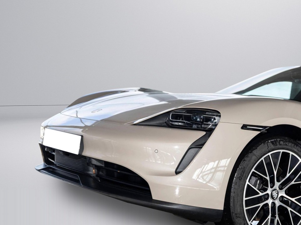 Porsche Taycan - foto 34