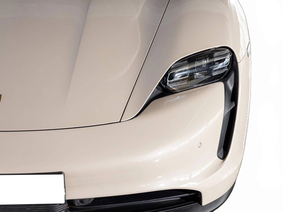 Porsche Taycan - foto 29