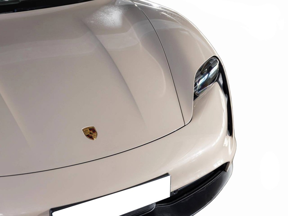 Porsche Taycan - foto 30