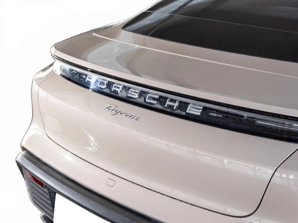 Porsche Taycan - foto 31
