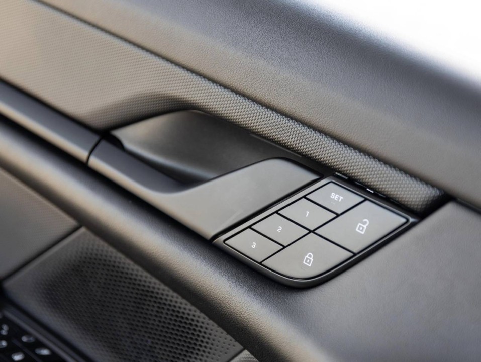 Porsche Taycan - foto 22