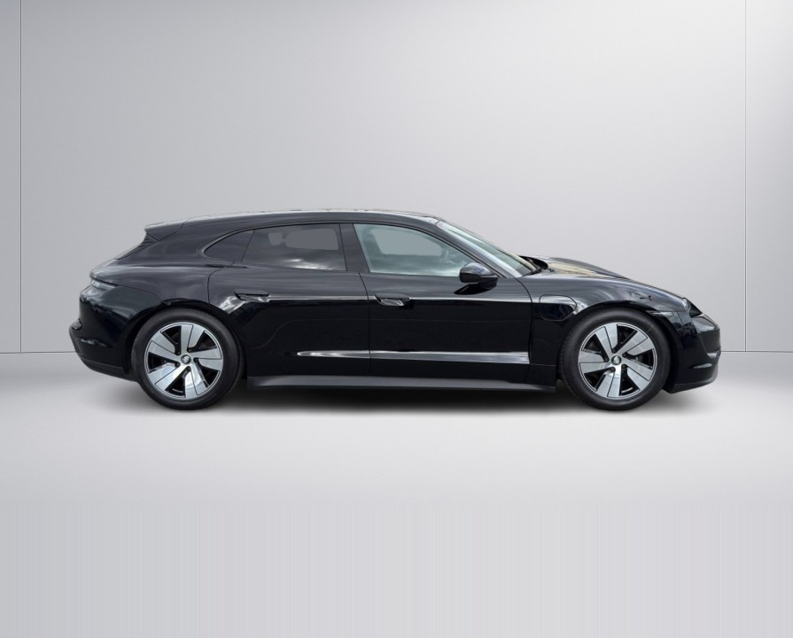 Porsche Taycan Sport Turismo (2)