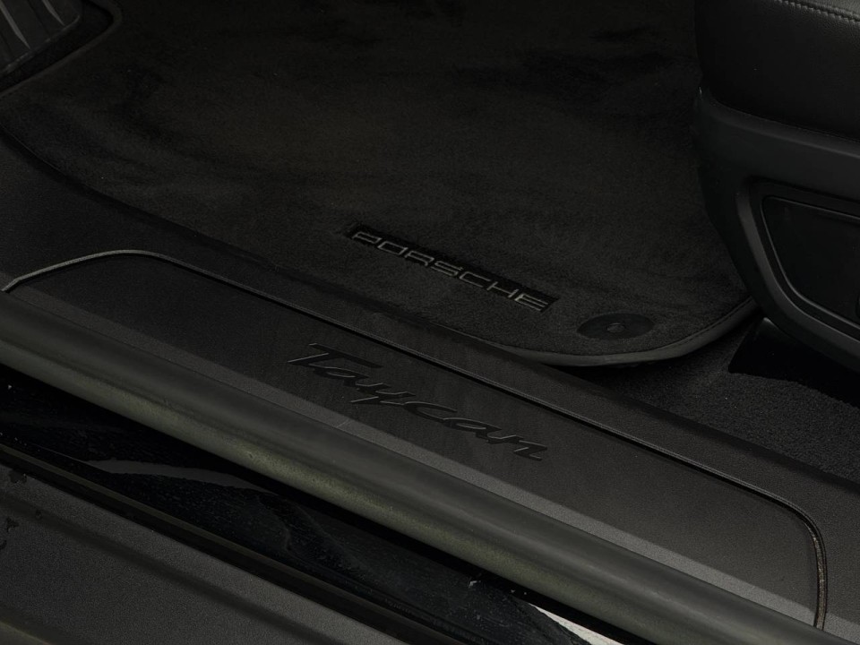 Porsche Taycan Sport Turismo - foto 18