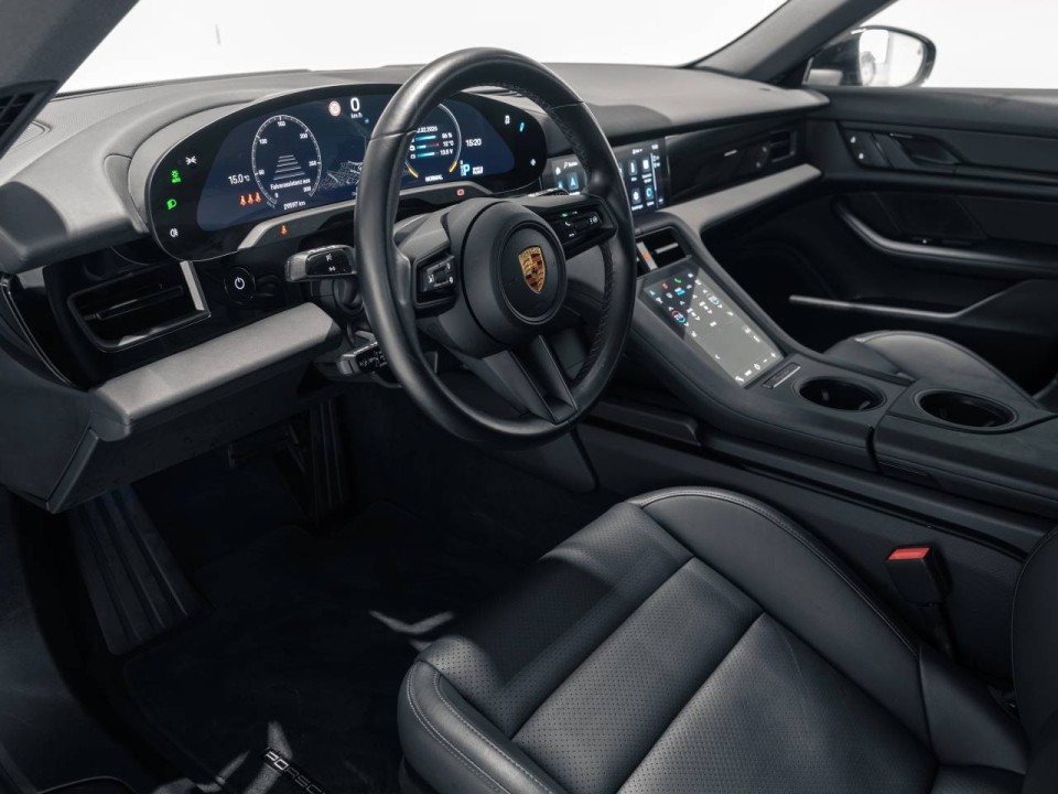 Porsche Taycan Sport Turismo - foto 6
