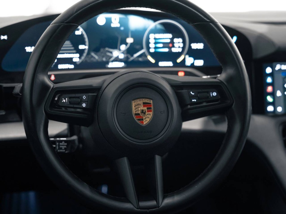 Porsche Taycan Sport Turismo - foto 12