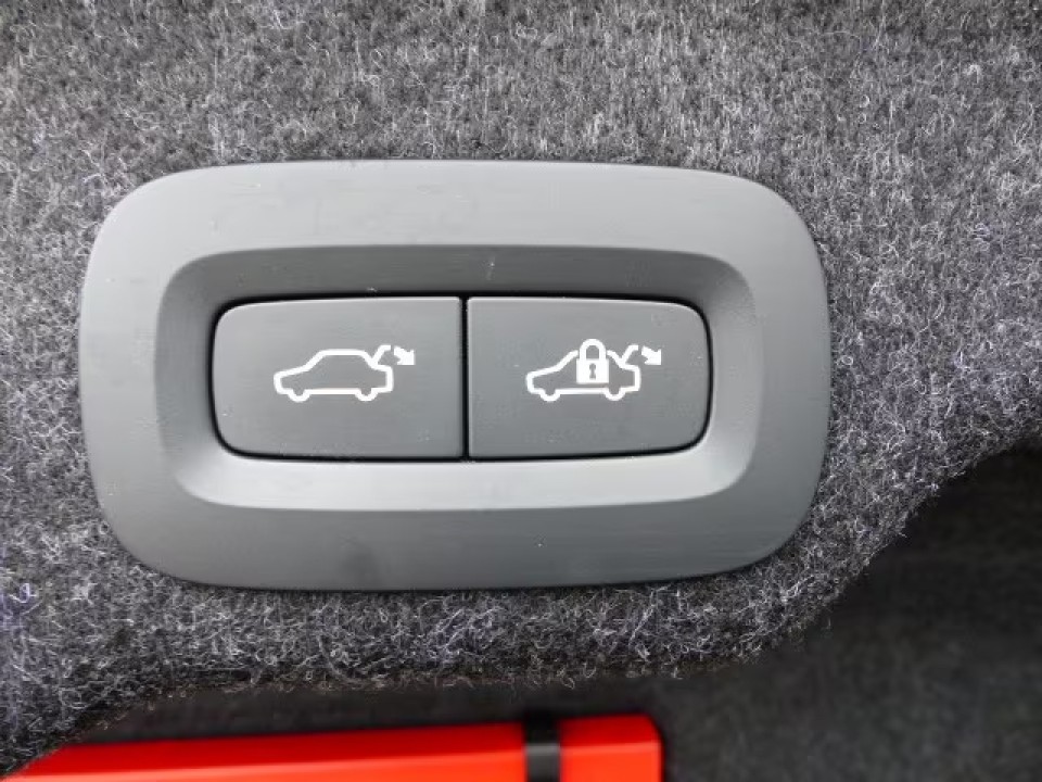 Volvo S90 T8 Recharge AWD Plus Dark - foto 18