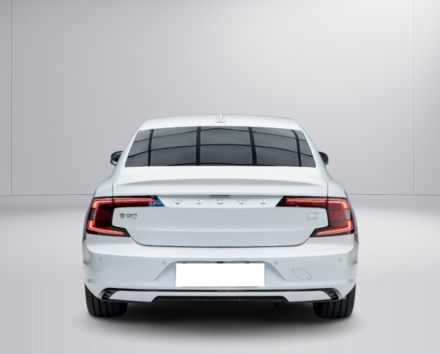 Volvo S90 T8 Recharge AWD Plus Dark (4)