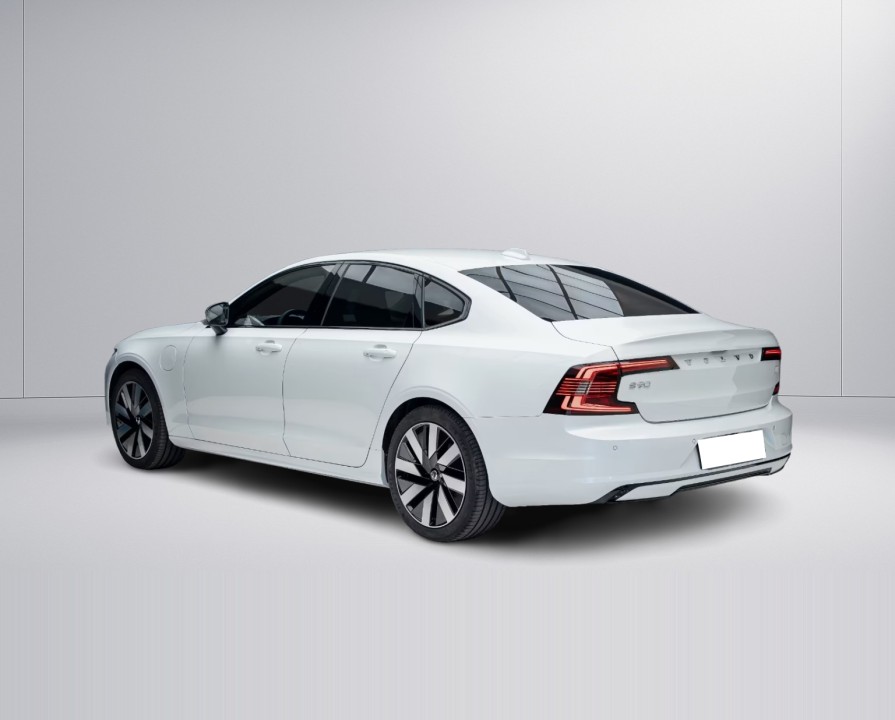 Volvo S90 T8 Recharge AWD Plus Dark (5)