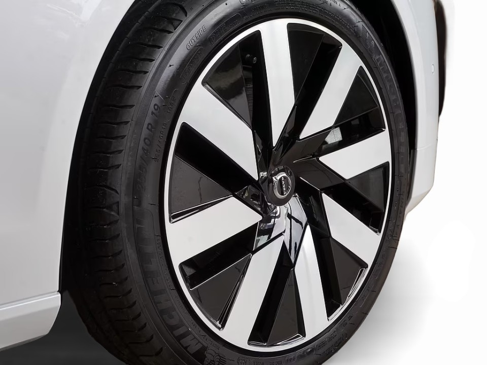 Volvo S90 T8 Ultimate Dark - foto 29