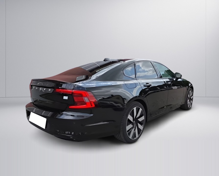Volvo S90 T8 Recharge AWD Plus Dark (2)