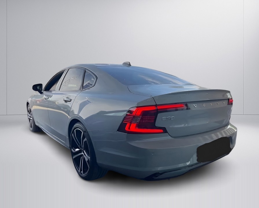 Volvo S90 T8 Recharge AWD Plus Dark (3)