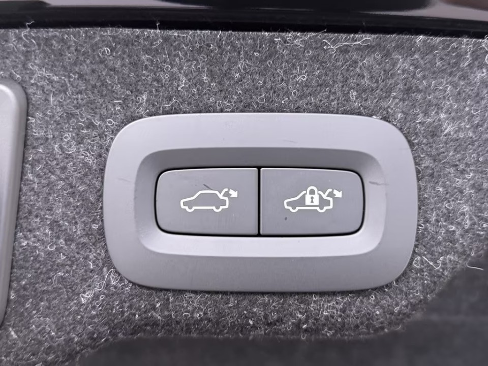 Volvo S90 T8 Ultimate Dark Recharge - foto 38