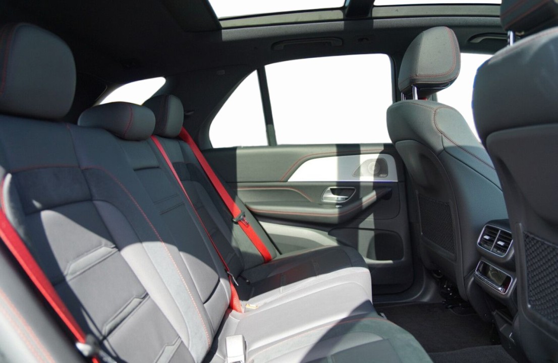Mercedes-Benz GLE AMG 53 4MATIC+ - foto 11