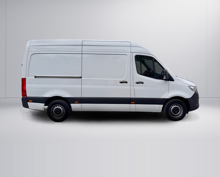 Mercedes-Benz Sprinter (2)