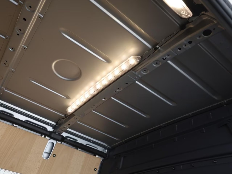 Mercedes-Benz Sprinter - foto 18