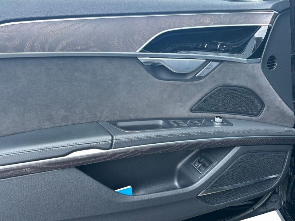 Audi A8 60 TFSIe quattro tiptronic - foto 11