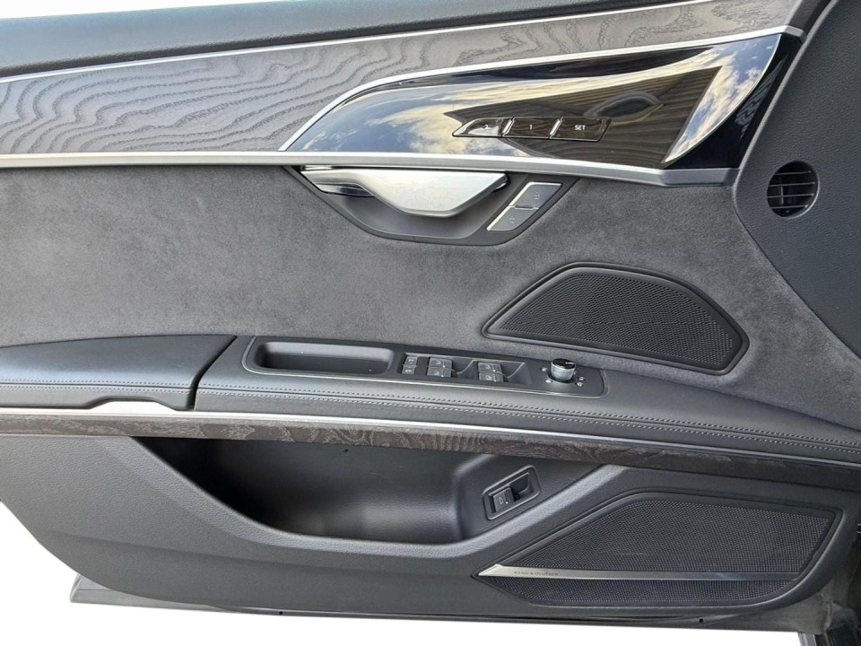 Audi A8 55TFSI quattro tiptronic - foto 11